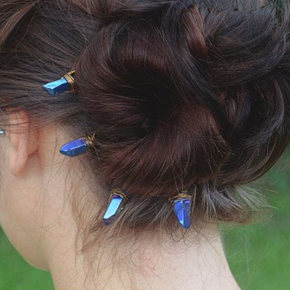 💗New!💗 Pale Pink Crystal Hair Pins - Picture 5 of 5